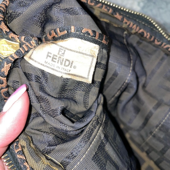 Fendi small bag SOLD - Picture 7 of 11